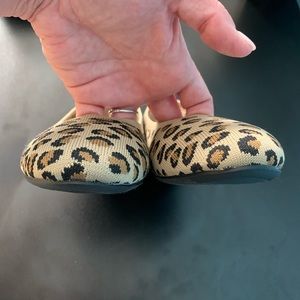 Old Navy Knit Almond-Toe Ballet Flats